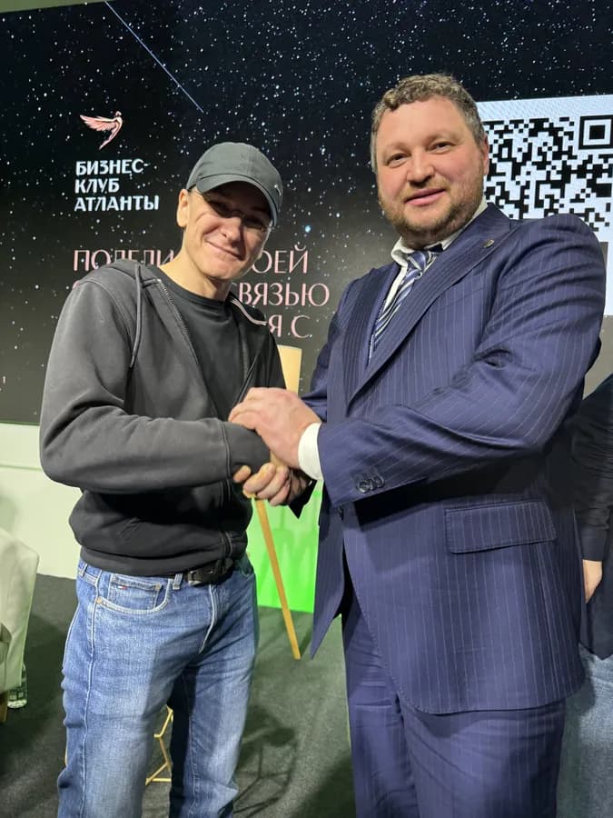 С основателем amoCRM Михаилом Токовининым · Бизнес-клуб «Атланты»